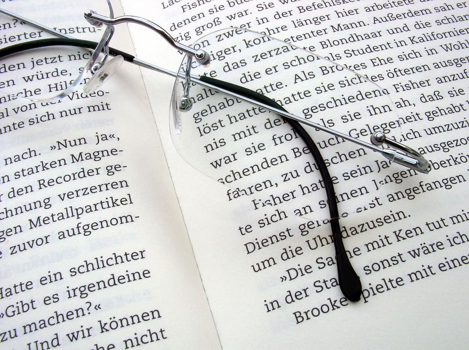 Brillenkauf Brillen kaufen Brille Kauf Tipps Weißmann Magazin Oberaudorf Brillenfassung Passform Gesichtsform Augenoptiker Gleitischtbrille Einstärkenbrille Korrekturbrille Lesen