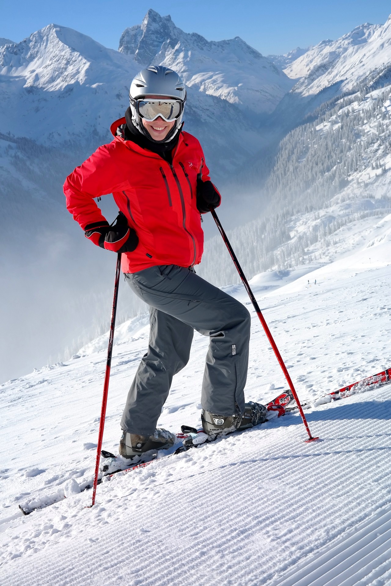 skibrille-durchblick-piste-skifahren-uv-schutz-beschlagen-optik-weissmann-oberaudorf-schibrillen-belueftungsloecher-sicht-luftzirkulationssystem-brillentraeger-helm