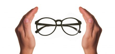 Brille schützen Sonnenbrille Brillenreinigung Brillenschutz Optik Weißmann Oberaudorf